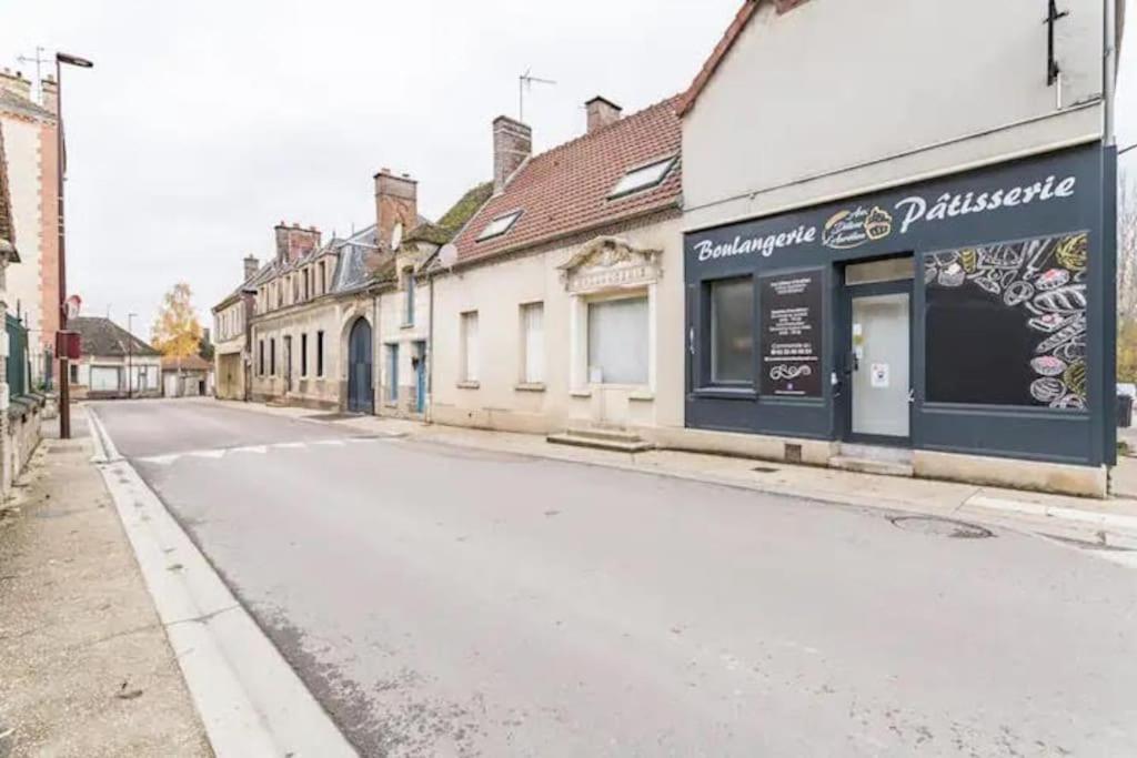 Le Gambetta - Nouveau Proprietaire Estissac Exterior foto